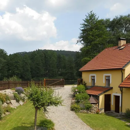 Mlyn Kamenice Klucenice