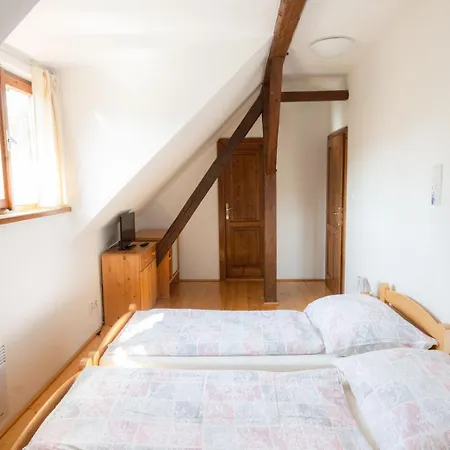 Mlyn Kamenice Gasthuis Klucenice